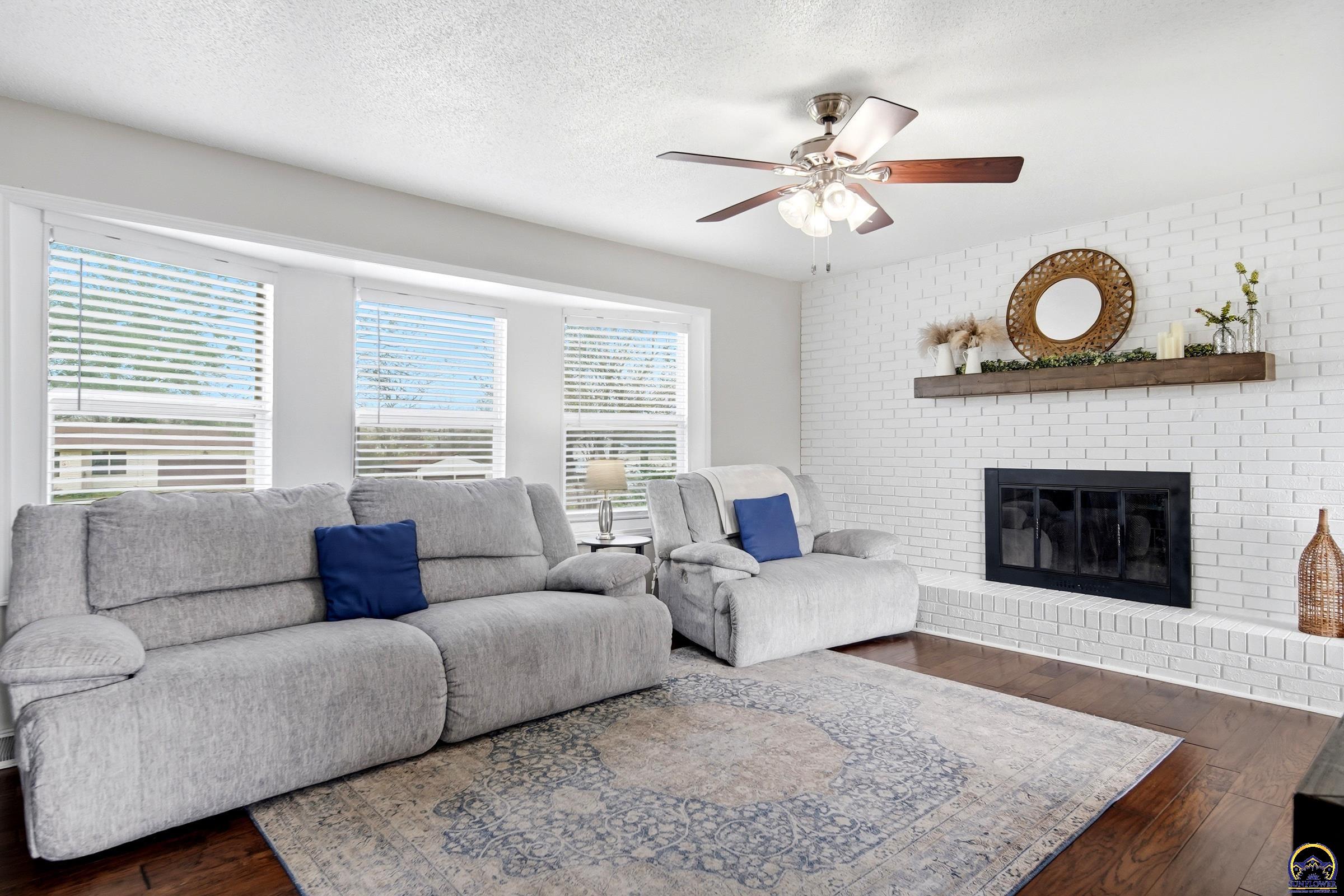 4936 Northwest Brickyard Road Topeka, KS 66618 - Photo 4 of 30