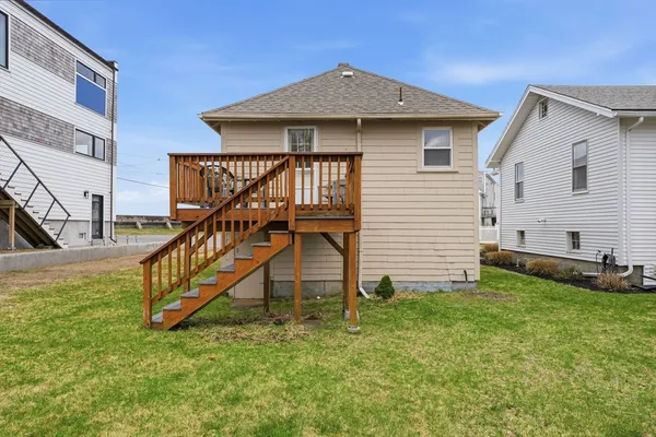 $499,900 | 6 Touraine Avenue, Hull, MA 02045