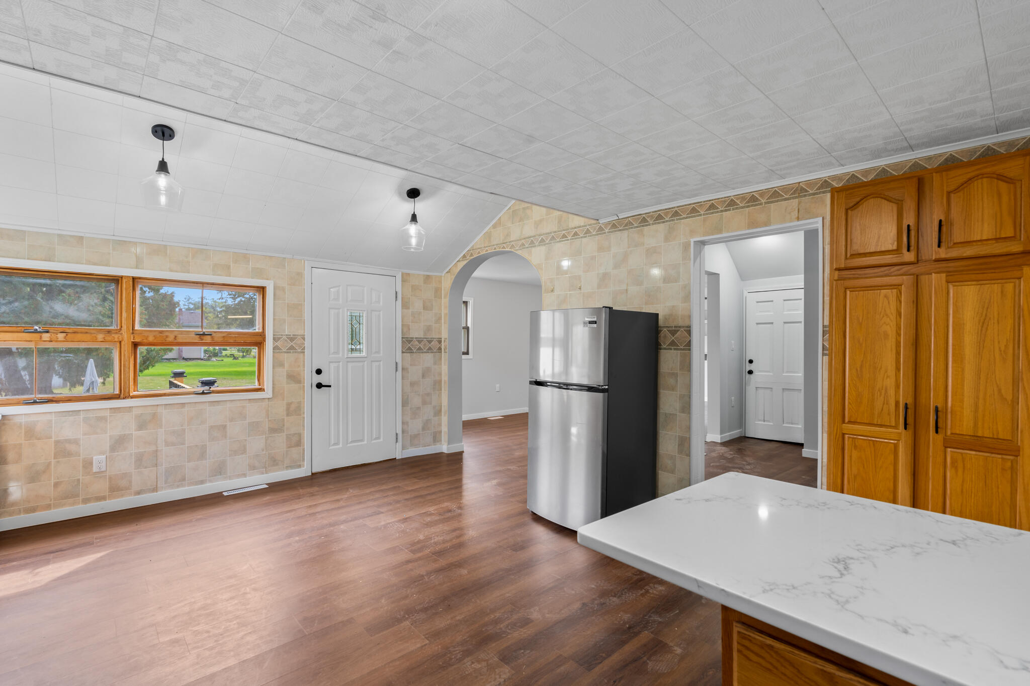 W9526 Clinton Street Darien, WI 53114 - Photo 6 of 27 Kitchen