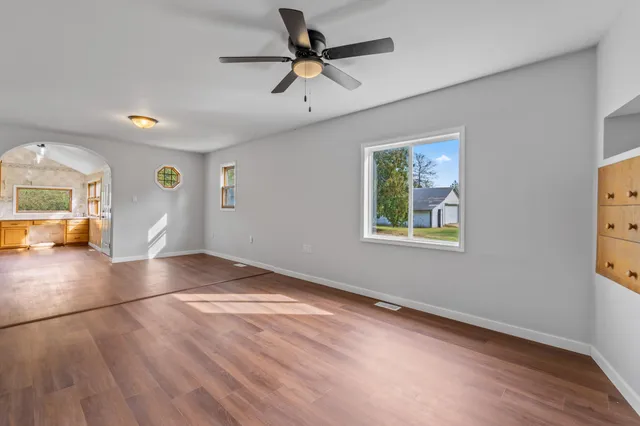 $299,900 | W9526 Clinton Street, Darien, WI 53114