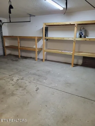 $304,900 | 181 Christina Circle, Maynardville, TN 37807