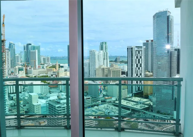 $3,650 | 350 South Miami Avenue, Unit 3813, Miami, FL 33130