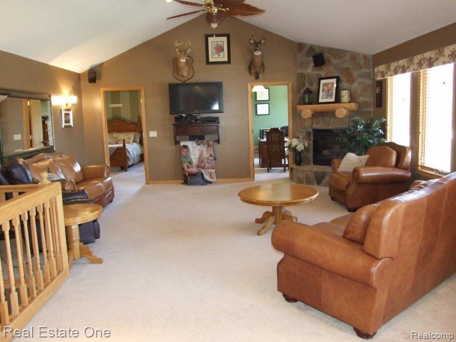 4002 Stewart Road Metamora, MI 48455 - Photo 5 of 25 Great Room