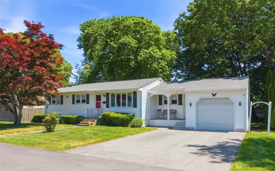 14 Stone Avenue Warwick, RI 02889 - Photo 1 of 30