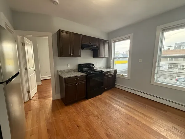 $2,350 | 413 Boston Street, Unit 2L, Lynn, MA 01905