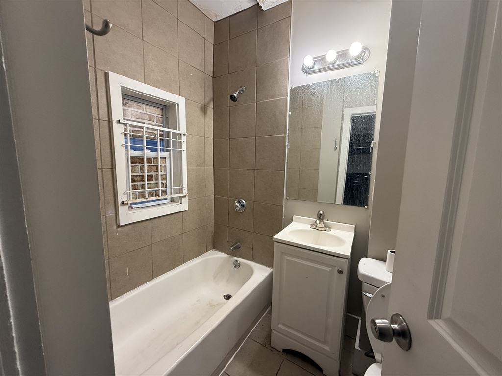 413 Boston Street, Unit 2L Lynn, MA 01905 - Photo 10 of 11