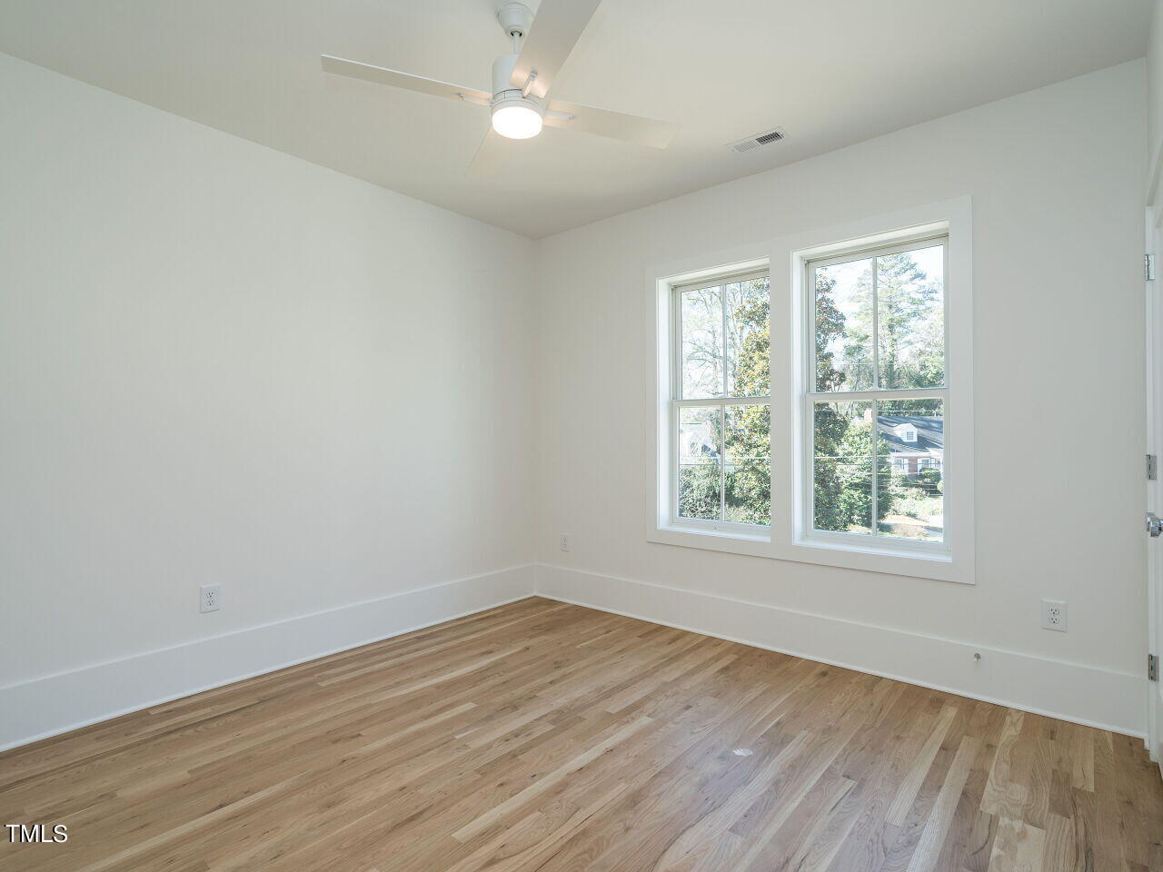 301 Shepherd Street Raleigh, NC 27607 - Photo 33 of 37 028-1280x960-fourth-bedroom