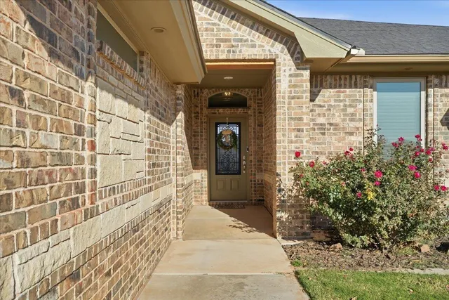 $370,000 | 205 Hutcheson Avenue, Wolfforth, TX 79382