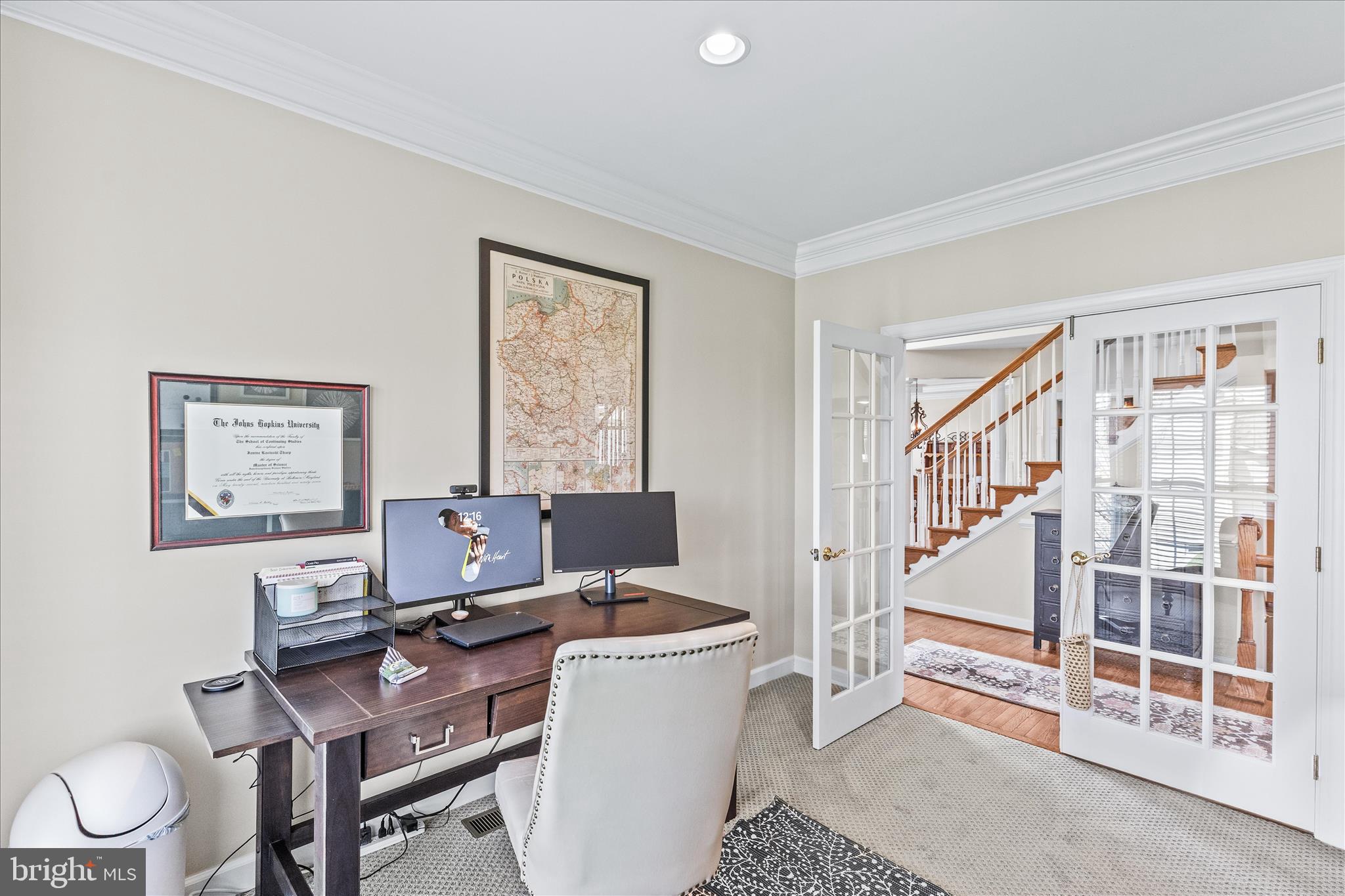 40 Fawn Hill Road Hanover, PA 17331 - Photo 12 of 99 a workspace with furniture and window