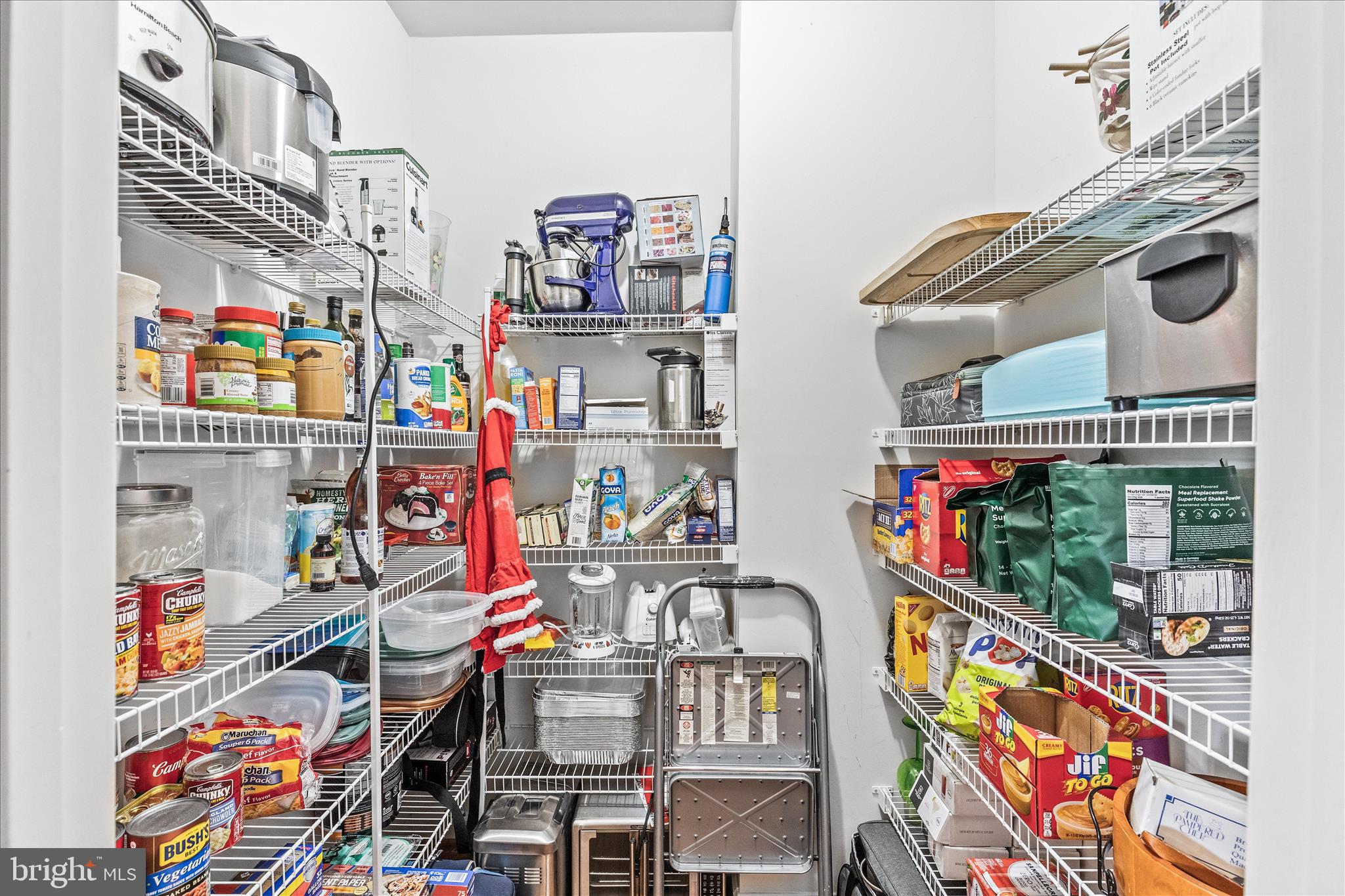 40 Fawn Hill Road Hanover, PA 17331 - Photo 25 of 99 Walk in pantry!