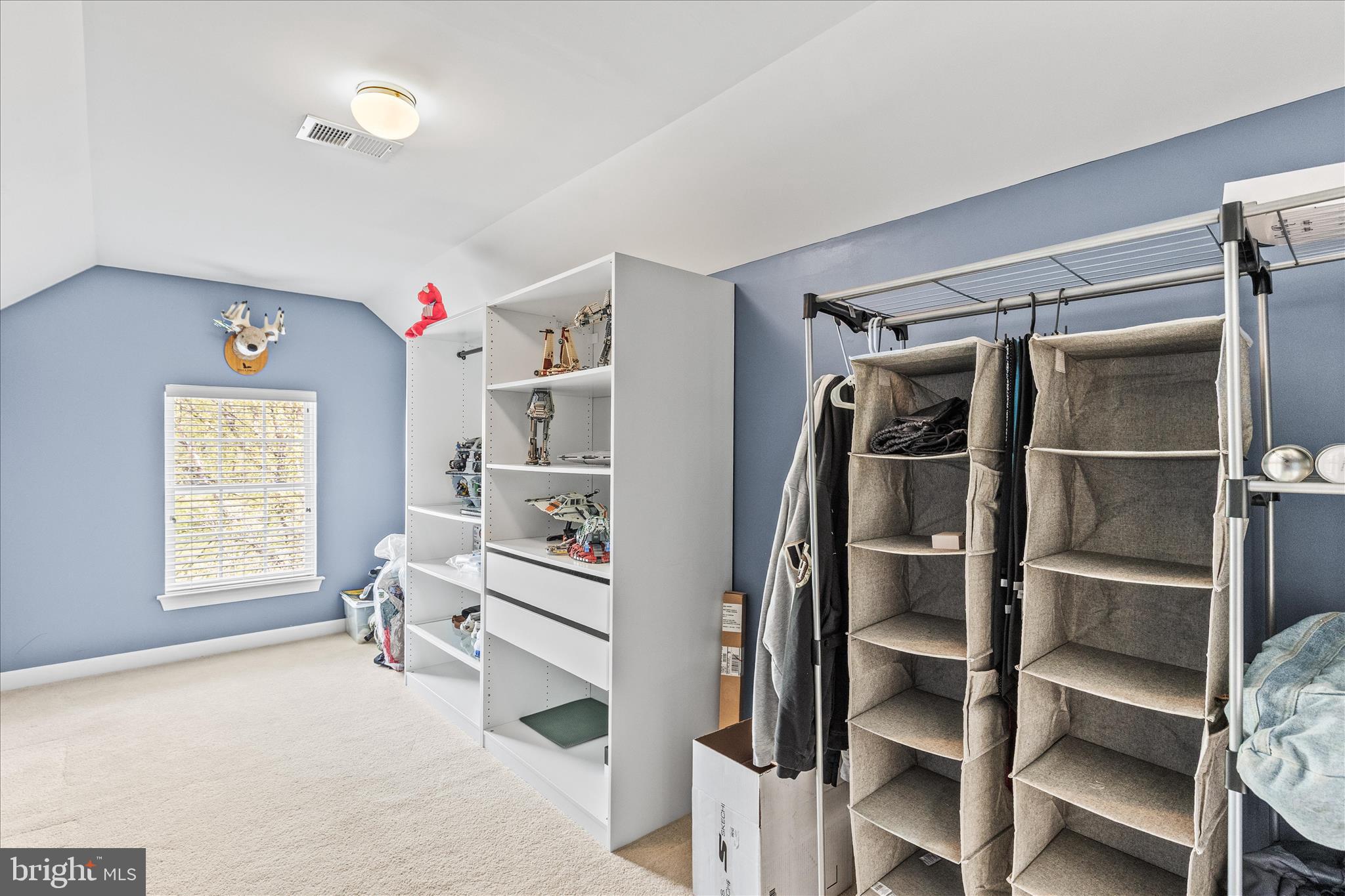 40 Fawn Hill Road Hanover, PA 17331 - Photo 50 of 99 a view of walk in closet with empty racks