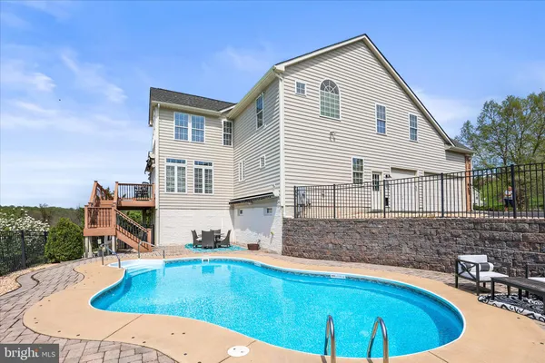 $679,000 | 40 Fawn Hill Road, Hanover, PA 17331
