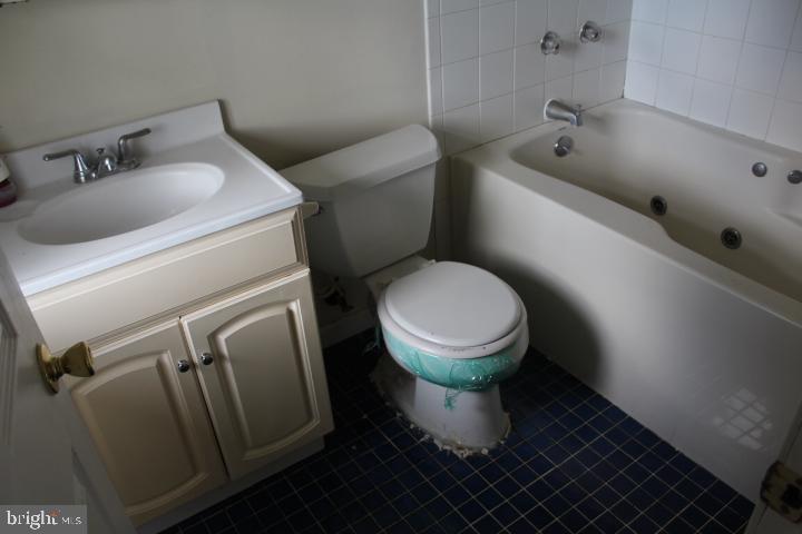 111 Pageant Lane Willingboro, NJ 08046 - Photo 18 of 42