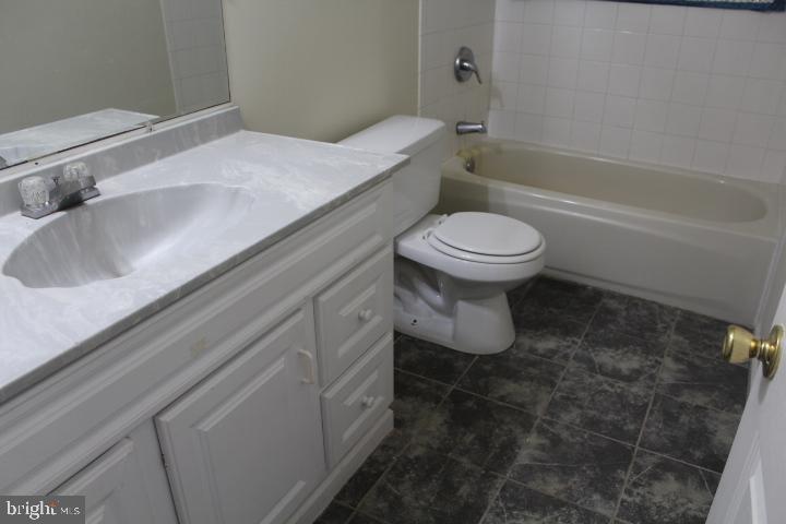 111 Pageant Lane Willingboro, NJ 08046 - Photo 26 of 42