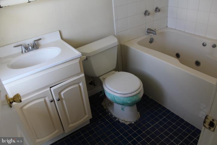 111 Pageant Lane Willingboro, NJ 08046 - Photo 33 of 42