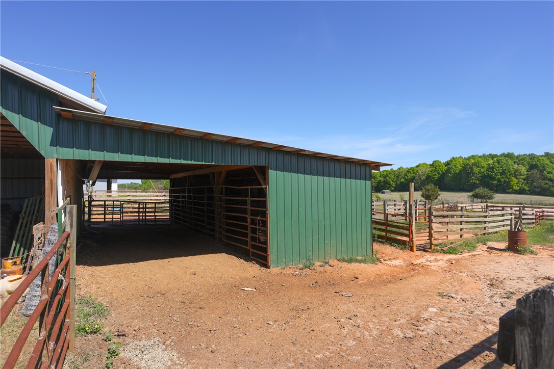 910 Highway 182 Fair Play, SC 29643 - Photo 18 of 41