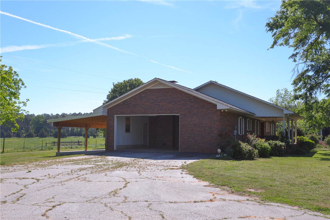 910 Highway 182 Fair Play, SC 29643 - Photo 7 of 41