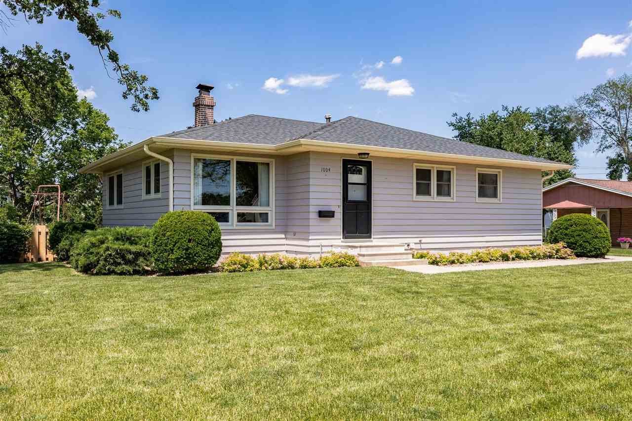 1004 Raney Street Hiawatha, IA 52233 - Photo 1 of 34 Gallery Image 1