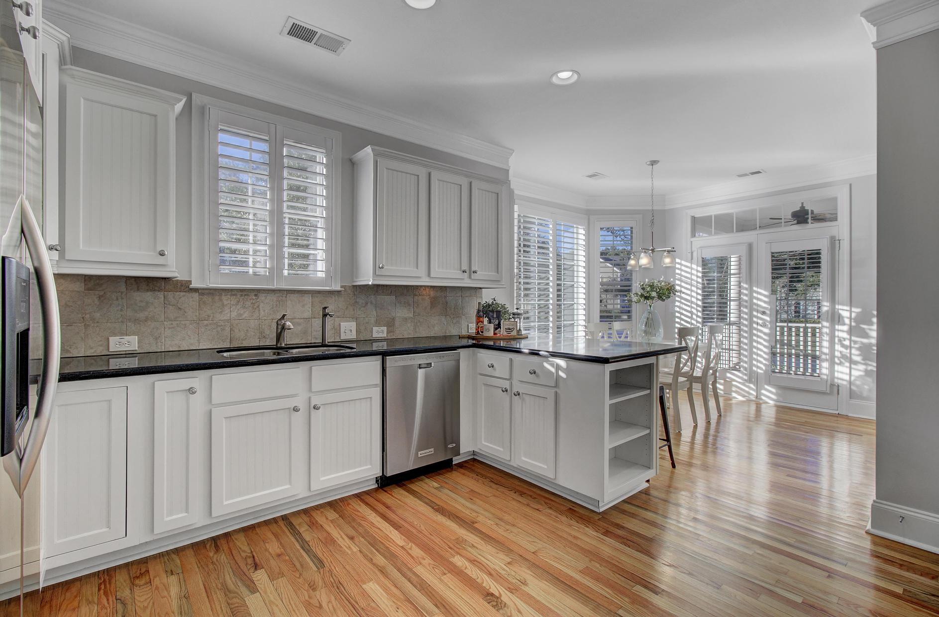 1340 Osmond Road Mount Pleasant, SC 29466 - Photo 19 of 45 20