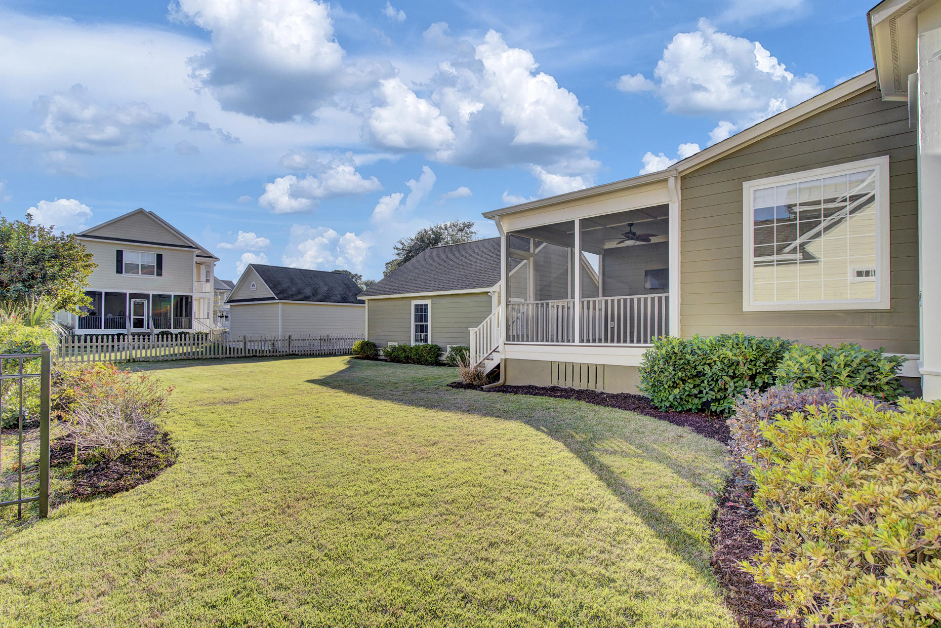 1340 Osmond Road Mount Pleasant, SC 29466 - Photo 30 of 45 25