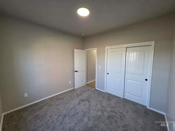 $329,900 | 929 22nd Avenue East, Jerome, ID 83338