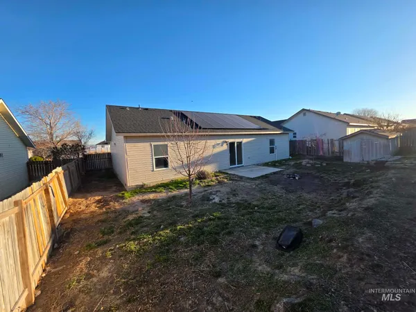 $329,900 | 929 22nd Avenue East, Jerome, ID 83338