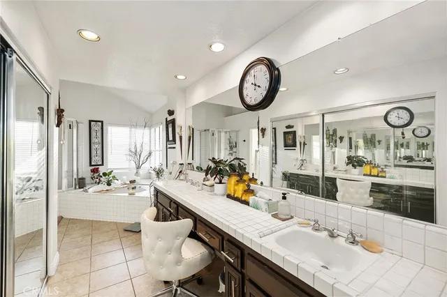 $925,000 | 40027 Gibraltar Drive, Murrieta, CA 92562