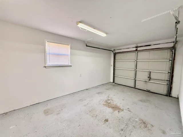 $2,500 | 3484 Willow Lane, Gulf Breeze, FL 32563