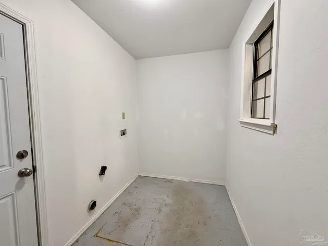 $2,500 | 3484 Willow Lane, Gulf Breeze, FL 32563