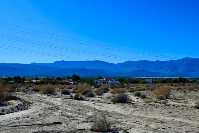 a view of a mountain view