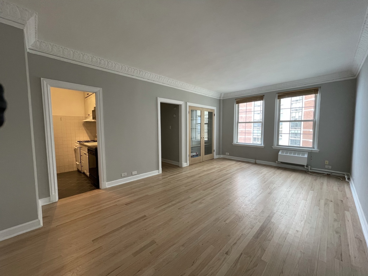6101 North Sheridan Road, Unit 9H Chicago, IL 60660 - Photo 2 of 13