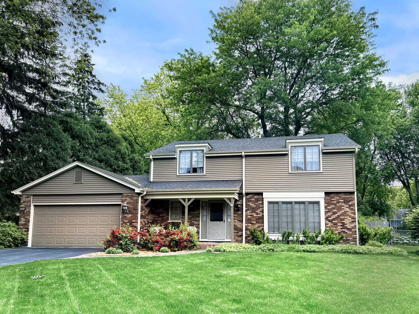 515 Republic Road Batavia, IL 60510 - Photo 2 of 19