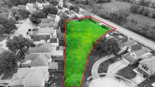 a view of a garden with a small park