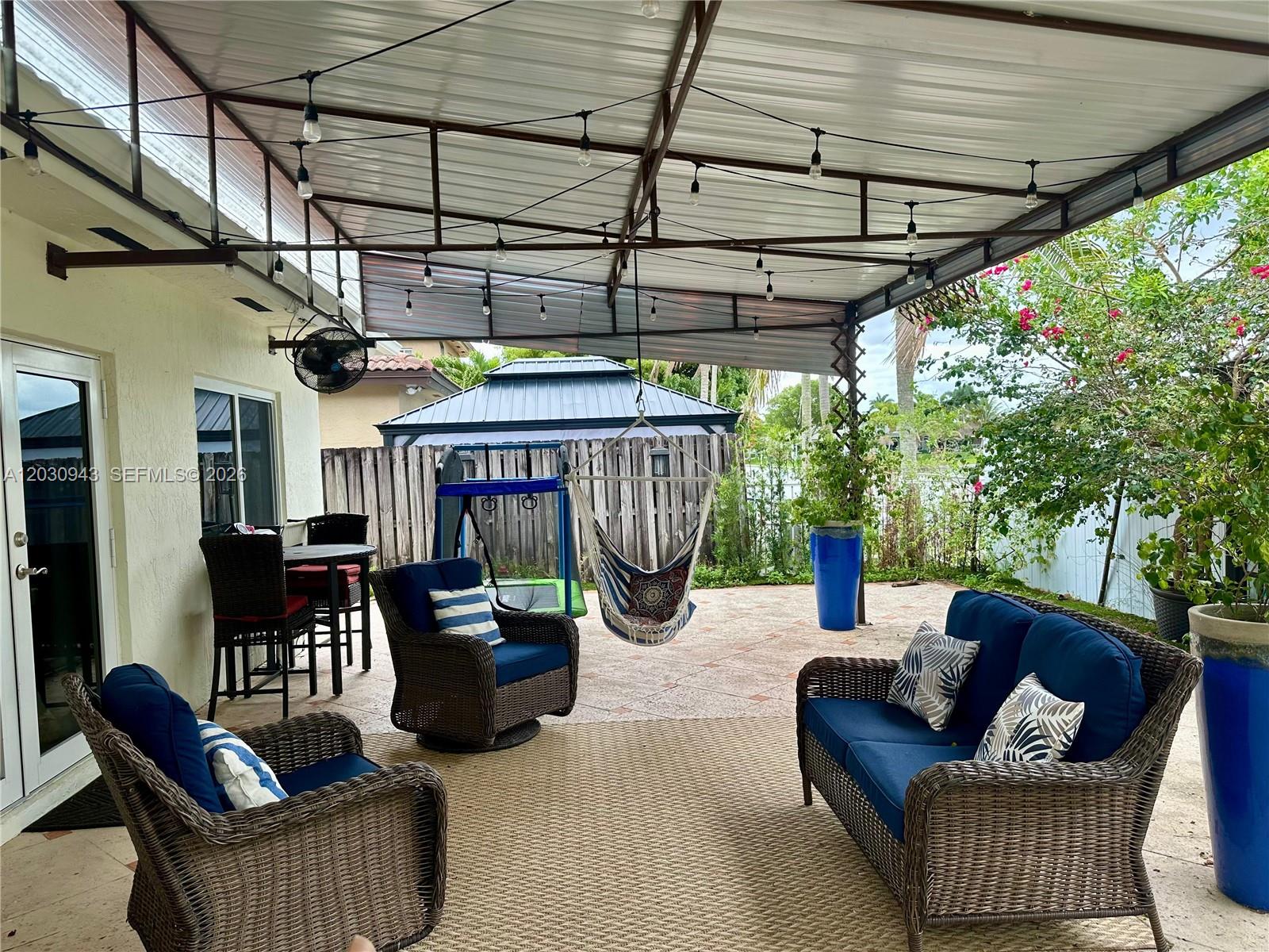 15490 Southwest 10th Street Miami, FL 33194 - Photo 9 of 34