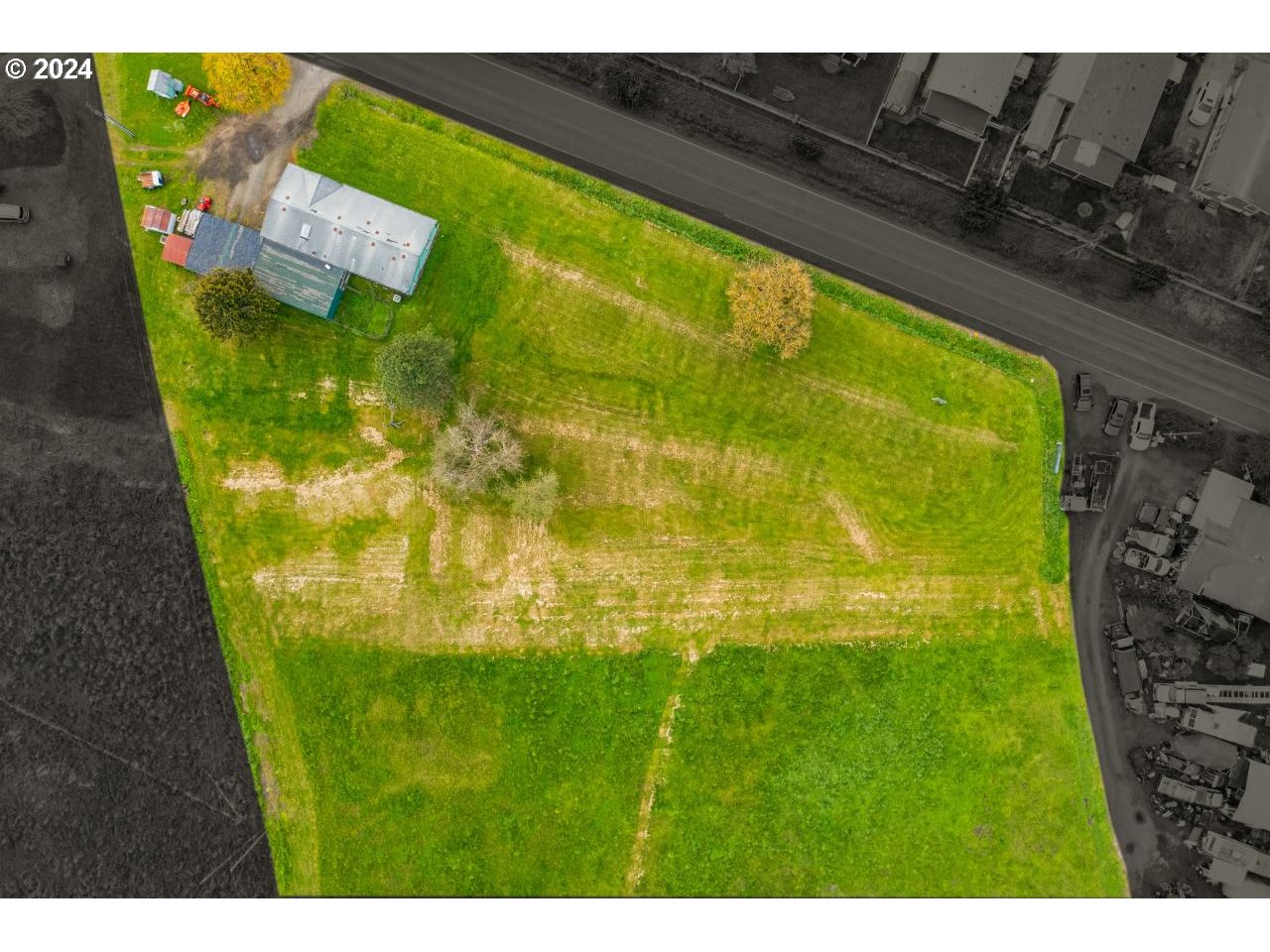 4055 Southeast Spicer Road Albany, OR 97322 - Photo 4 of 9