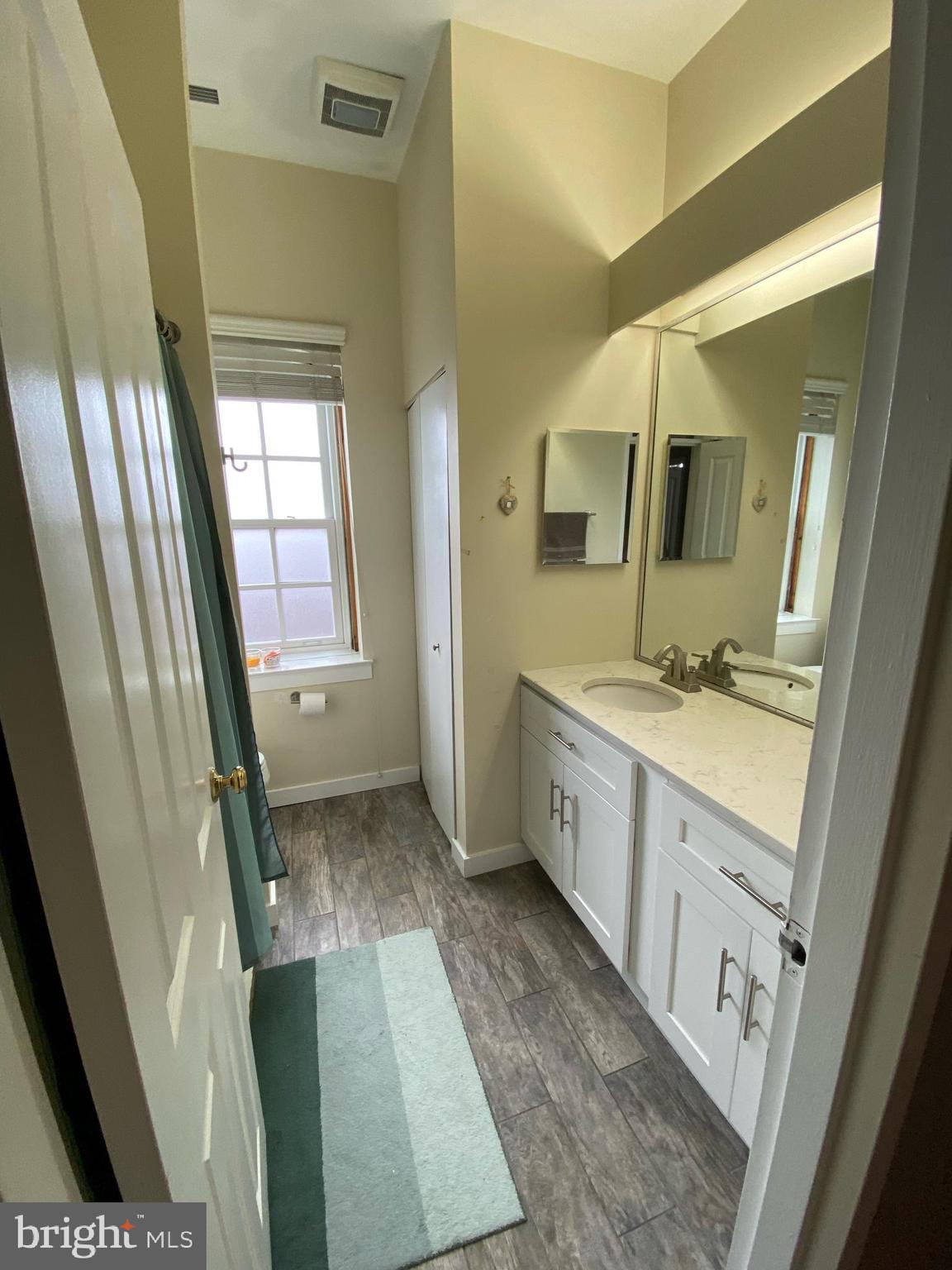 12-16 Letitia Street, Unit 503 Philadelphia, PA 19106 - Photo 19 of 23