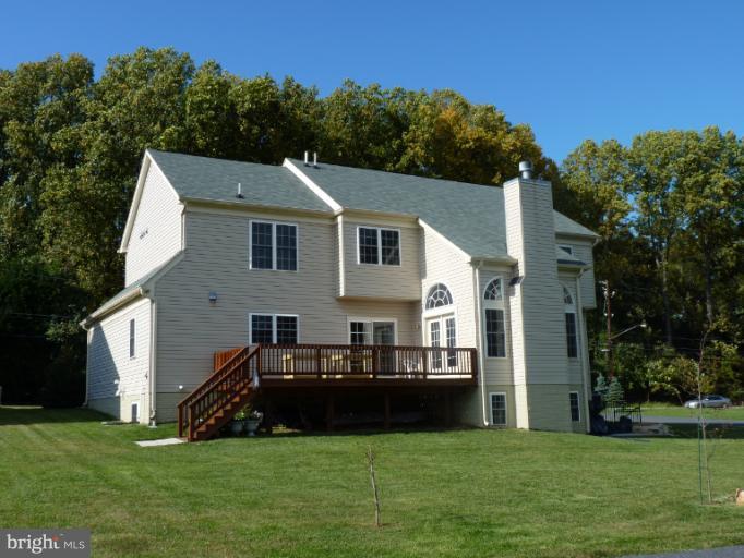 Exterior (Rear)