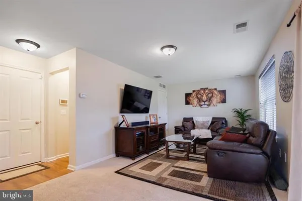 $3,100 | 109 Creekside Way, Burlington, NJ 08016