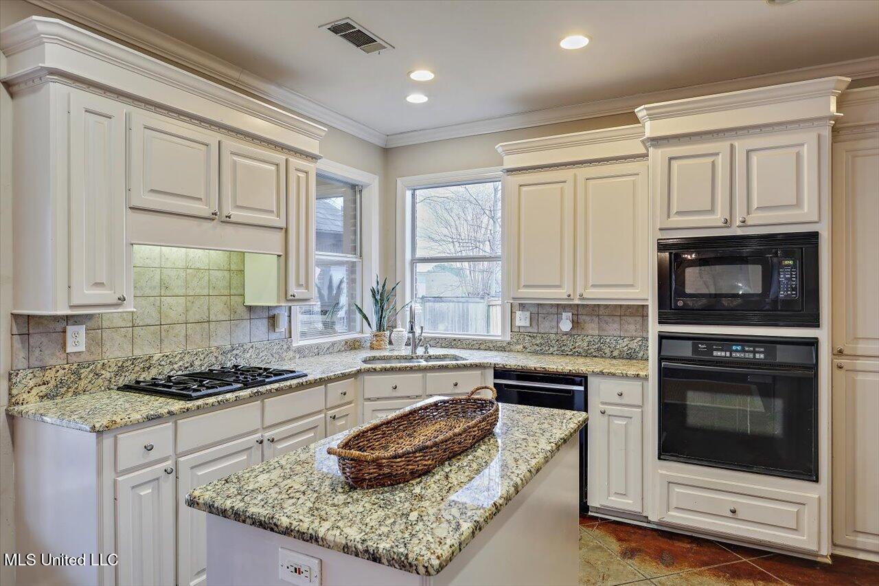298 Red Eagle Circle Ridgeland, MS 39157 - Photo 12 of 40 12-298 Red Eagle Cir