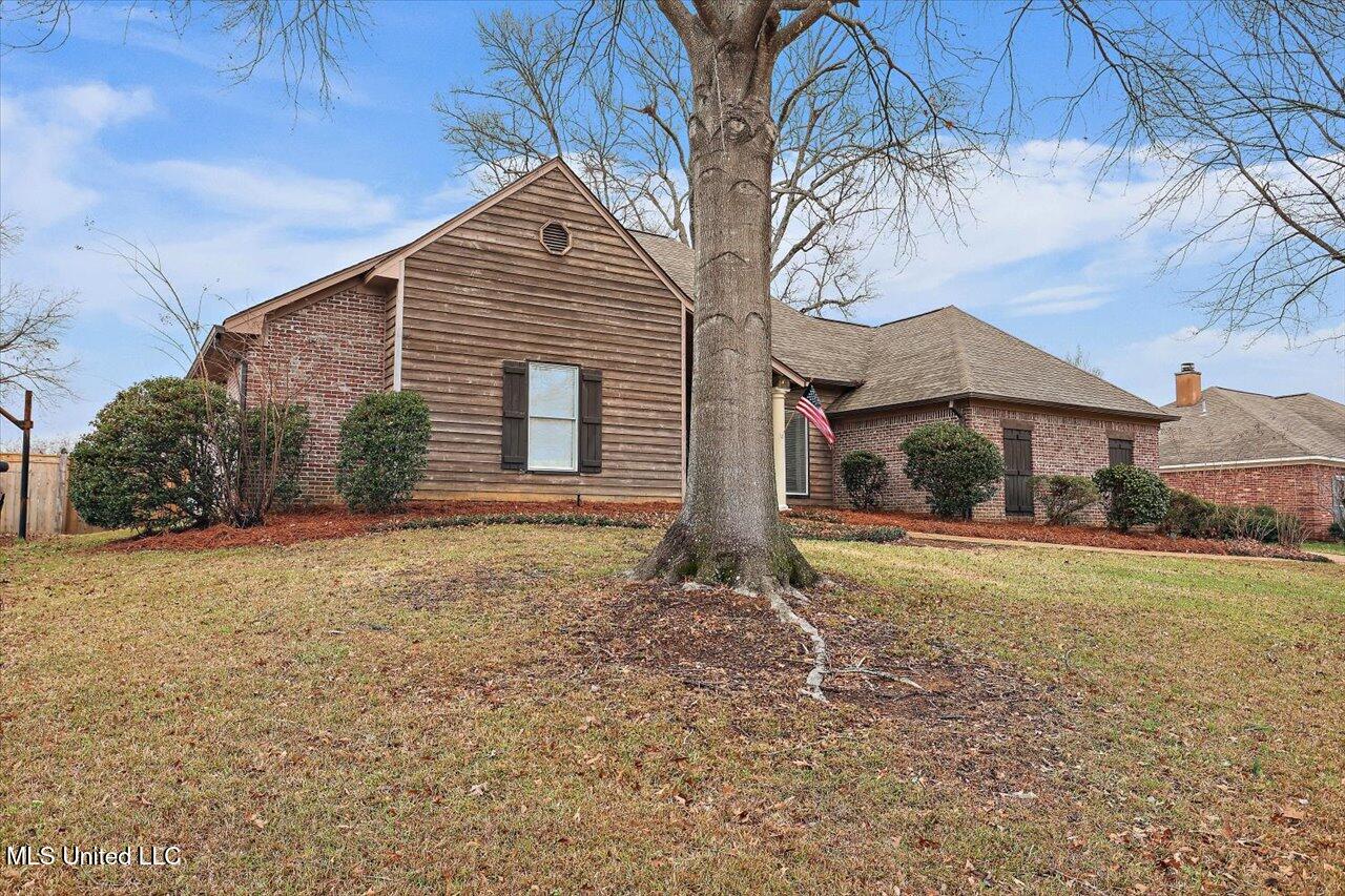 298 Red Eagle Circle Ridgeland, MS 39157 - Photo 2 of 40 02-298 Red Eagle Cir