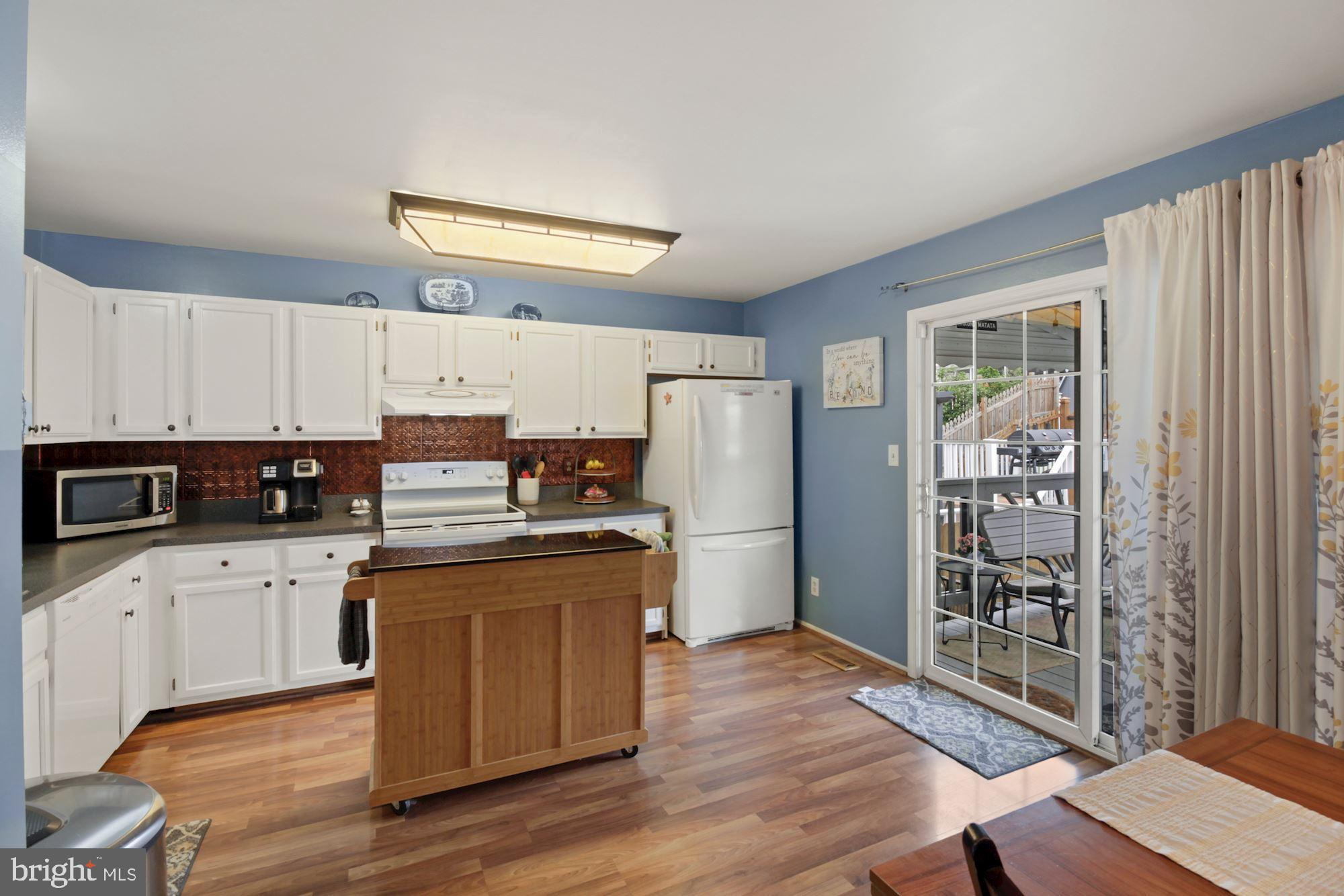 2057 Putnam Road Halethorpe, MD 21227 - Photo 9 of 32