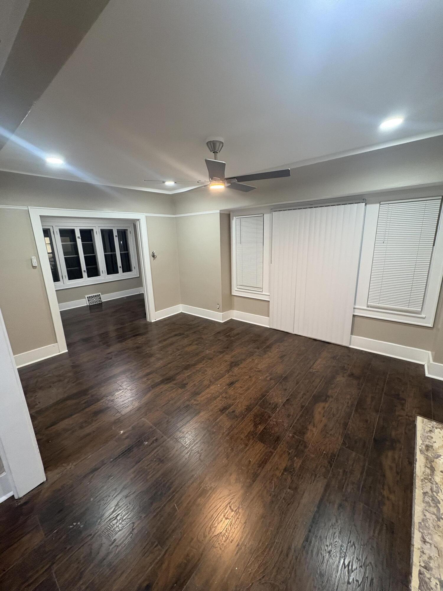 2831 North 46th Street Milwaukee, WI 53210 - Photo 7 of 14 IMG_2128