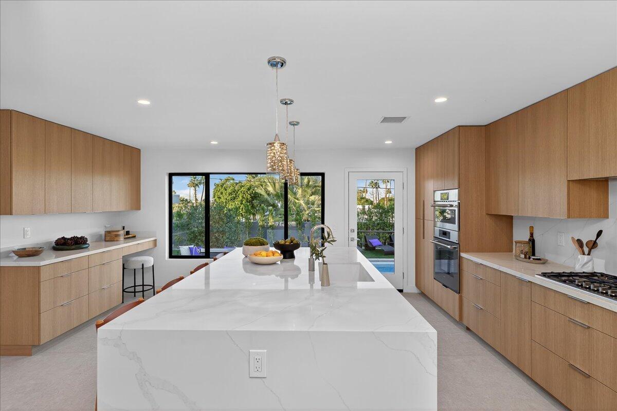 73306 Juniper Street Palm Desert, CA 92260 - Photo 15 of 79 18-Kitchen