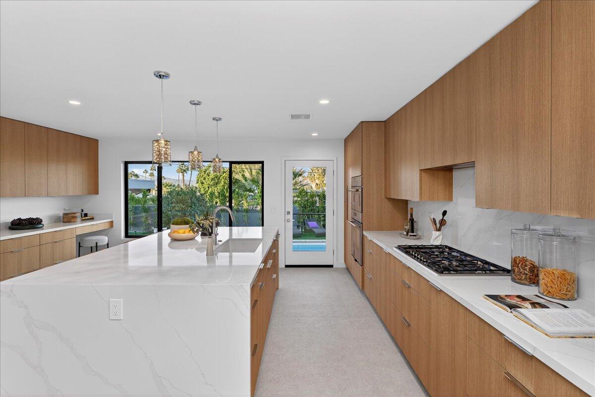 73306 Juniper Street Palm Desert, CA 92260 - Photo 20 of 79 19-Kitchen