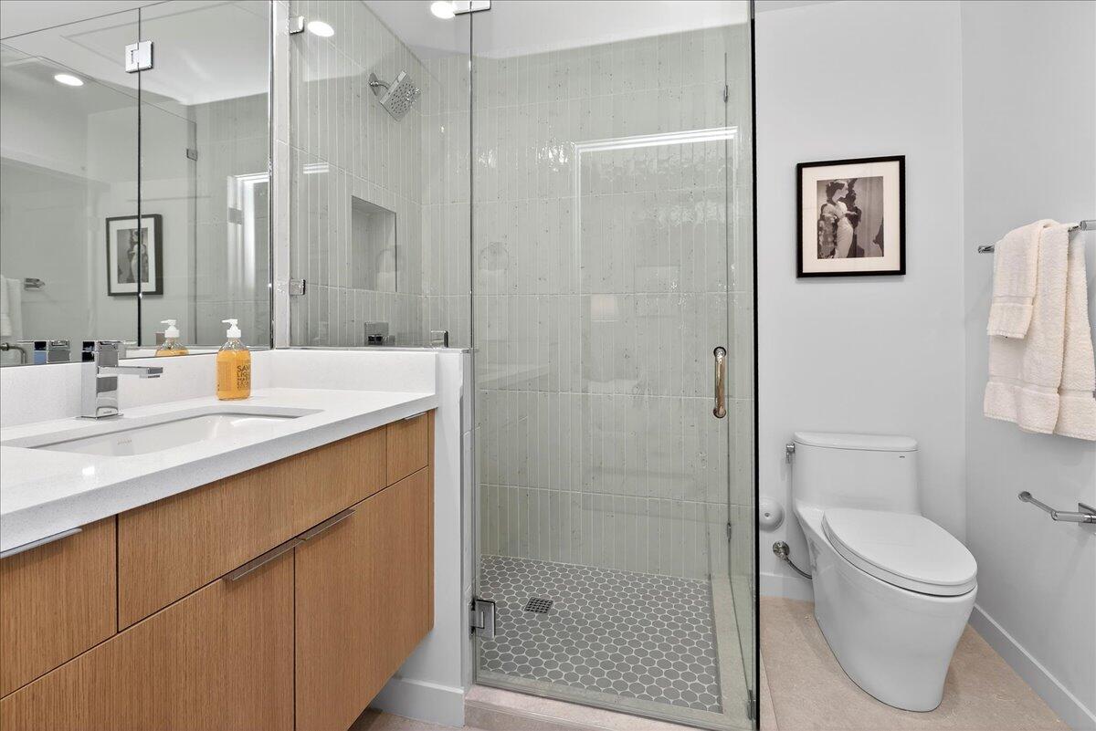 73306 Juniper Street Palm Desert, CA 92260 - Photo 28 of 79 28-Bathroom