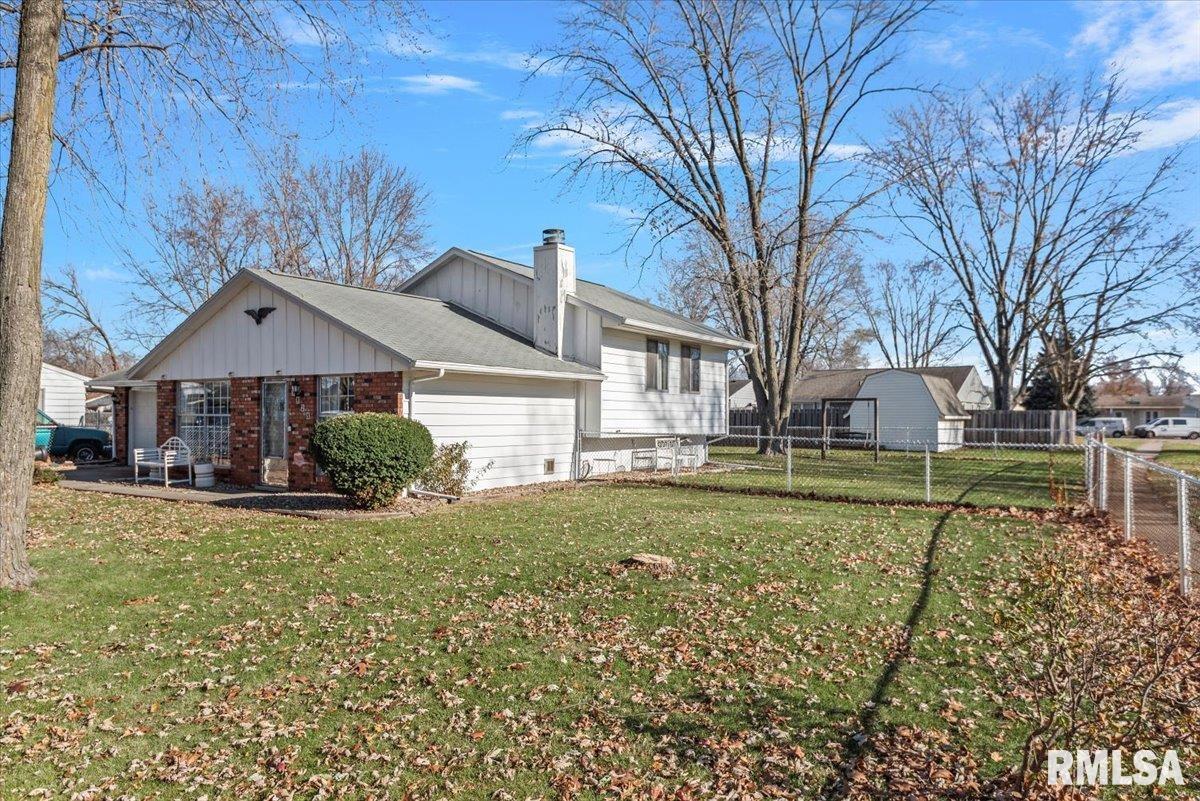 1828 Stanhope Road Springfield, IL 62702 - Photo 22 of 28