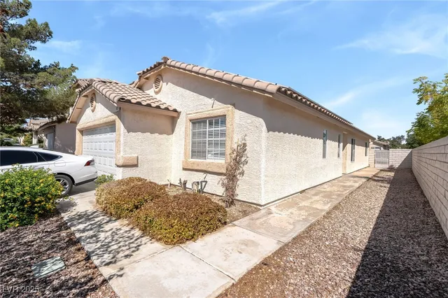 $399,000 | 8920 Iron Hitch Avenue, Las Vegas, NV 89143
