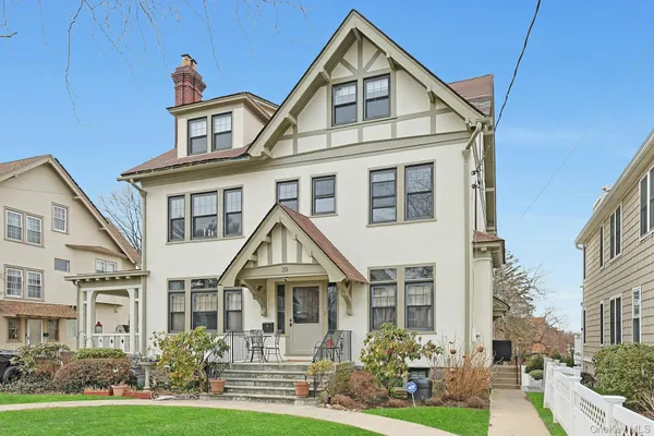 $1,399,000 | 39 Neptune Avenue, New Rochelle, NY 10805