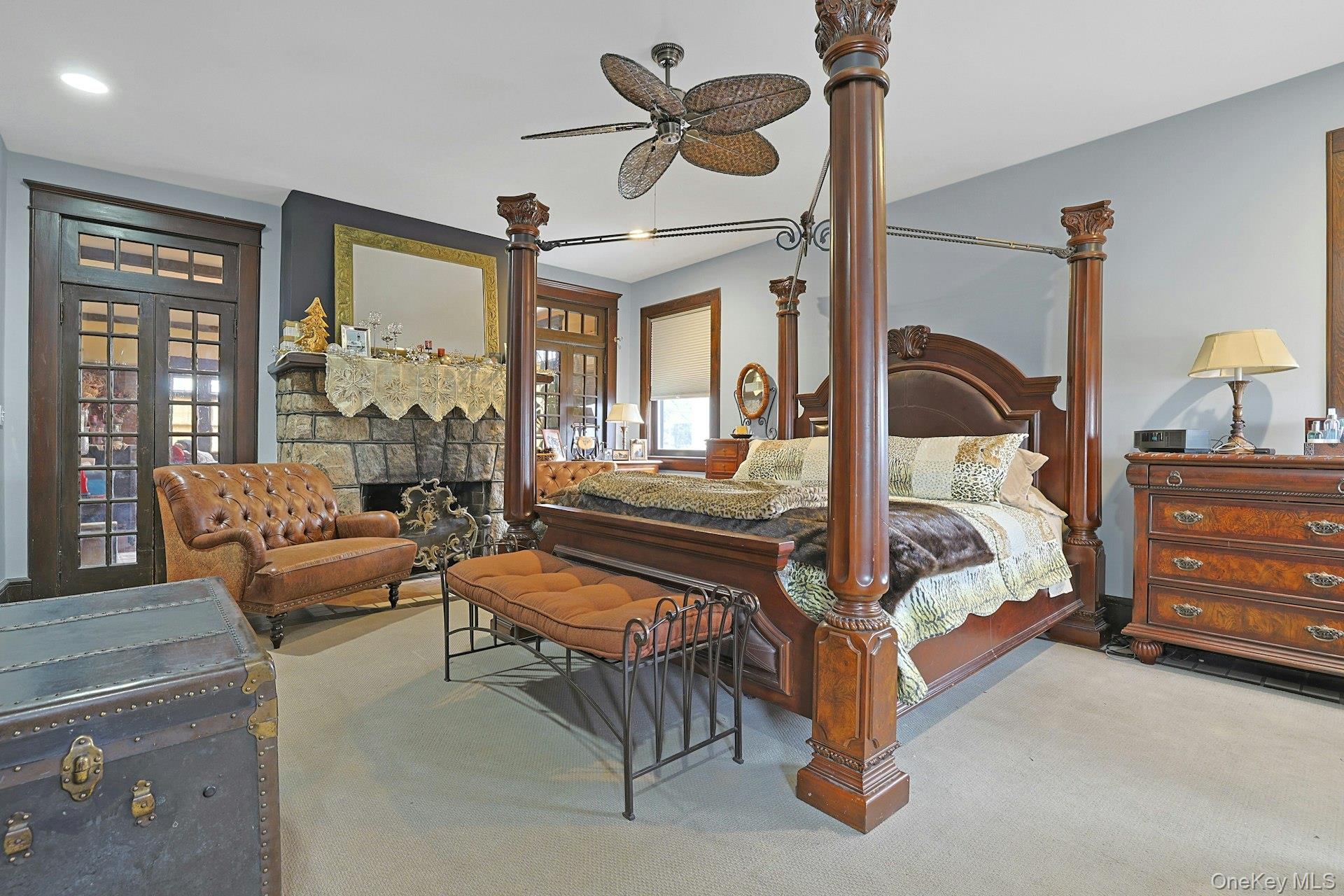39 Neptune Avenue New Rochelle, NY 10805 - Photo 7 of 28 a living room with furniture