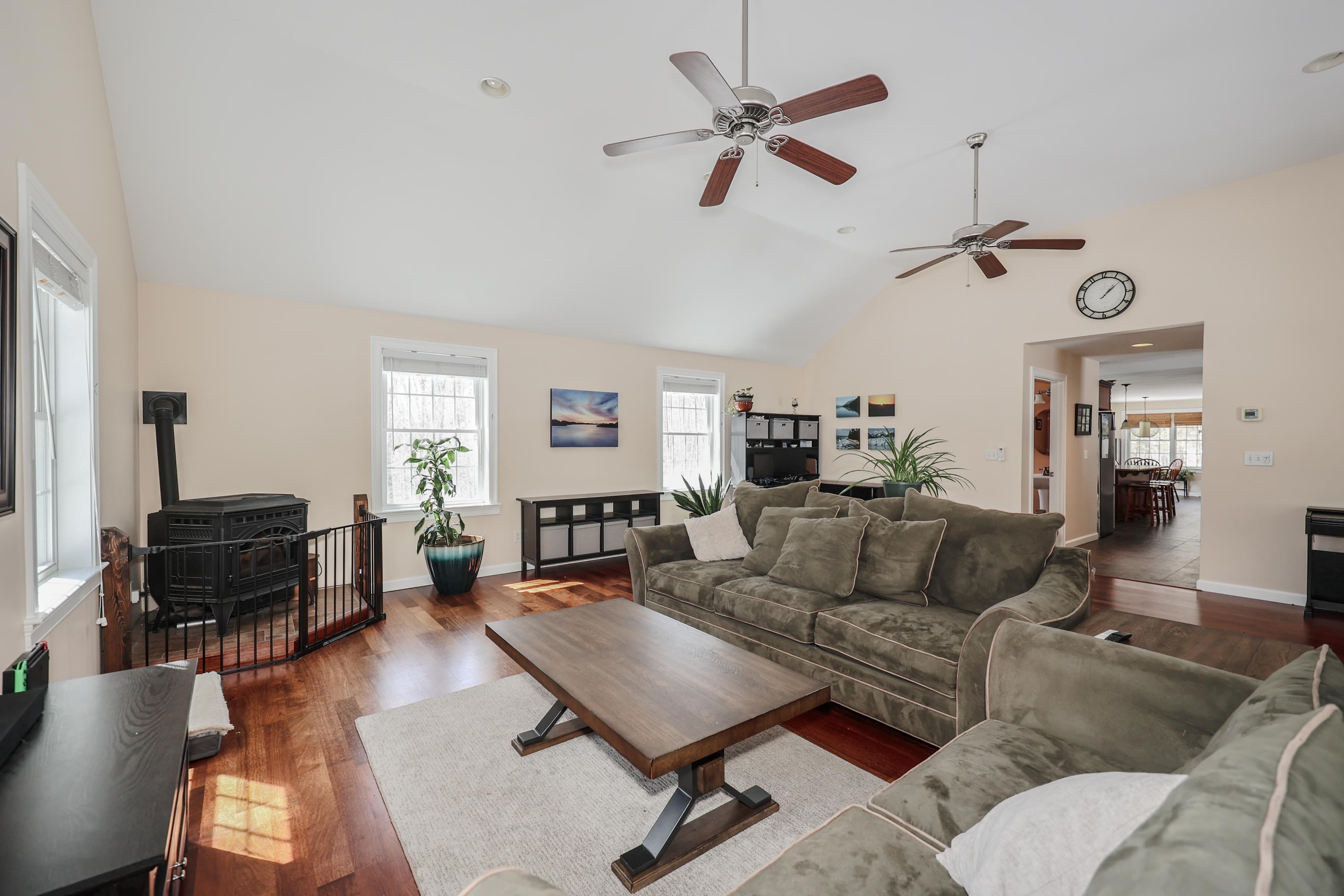 19 Gove Road Weare, NH 03281 - Photo 4 of 40